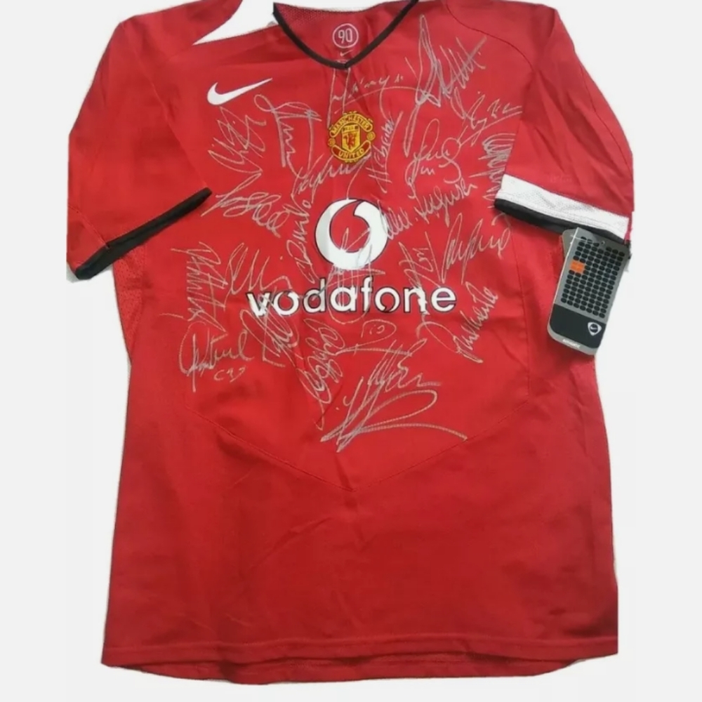Manchester United 2004/05 SQUAD SIGNED JERSEY Certificate of Authenticity